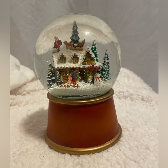 3 Christmas Snow Globes - Picture 2 of 4
